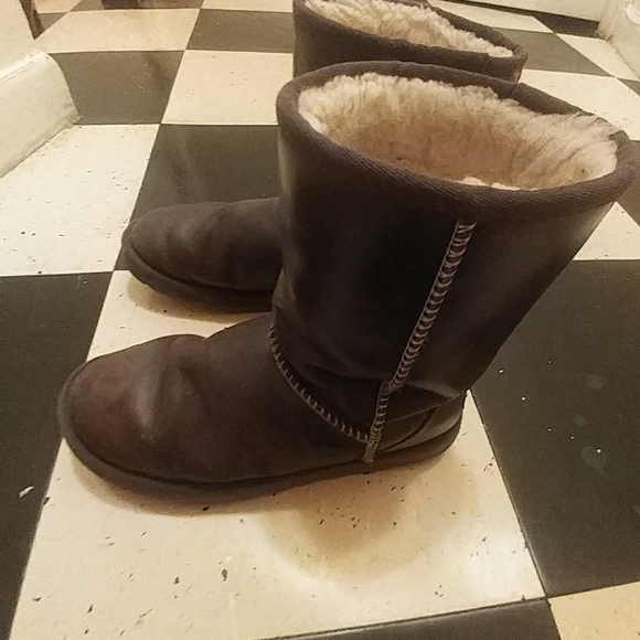 Uggs - Picture 4 of 5